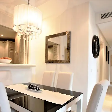 R15 Side 3 Bedroom Flat Apartamento Marbella
