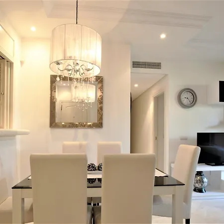 R15 Side 3 Bedroom Flat Apartamento Marbella