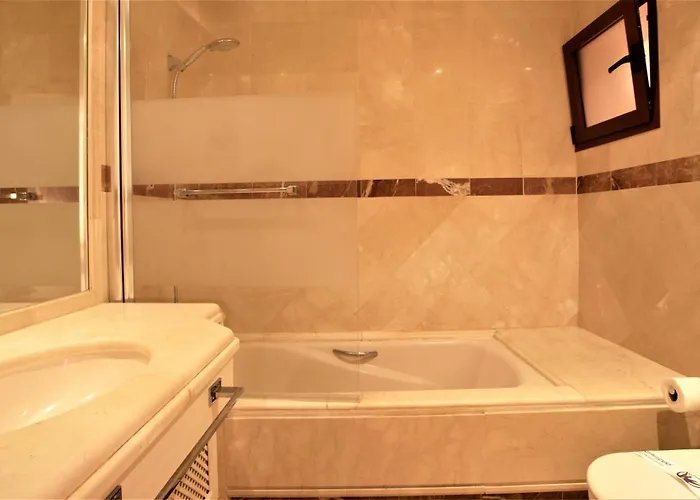 アパート R15 Side 3 Bedroom Flat *