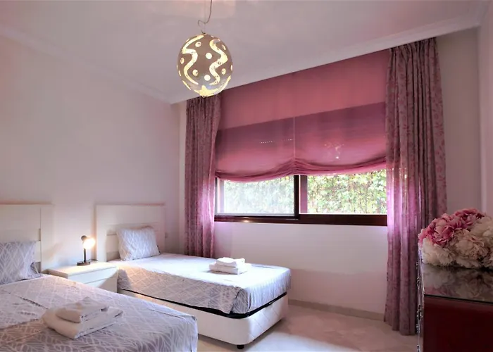 アパート R15 Side 3 Bedroom Flat *
