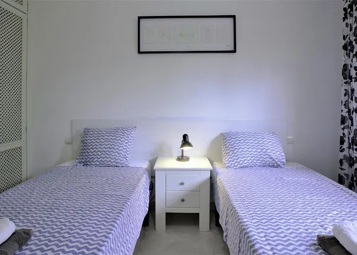 アパート R15 Side 3 Bedroom Flat