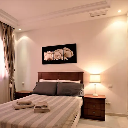 R15 Side 3 Bedroom Flat * Марбелья